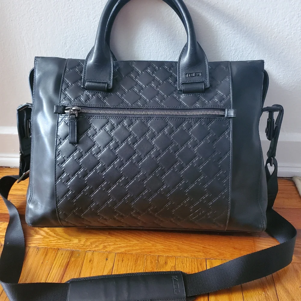 Authentic TUMI Y2K briefcase shoulder/hand business tech vintage black leather b